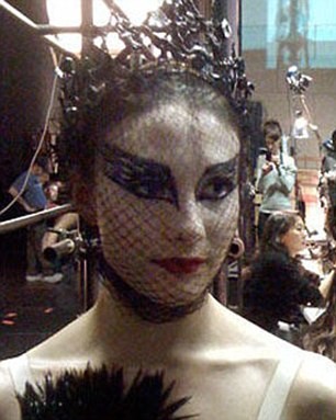 Nghệ sĩ múa ba lê Sarah Lane, người đóng thế cho Natalie Portman trong phim Black Swan.